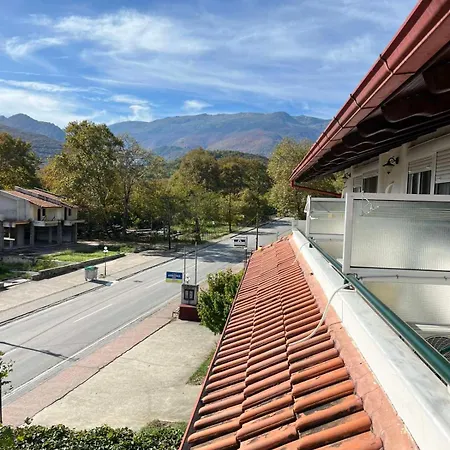 多西亚酒店 * Káto Loutrákion